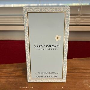 Marc Jacobs Daisy Dream Light Blue Floral Box